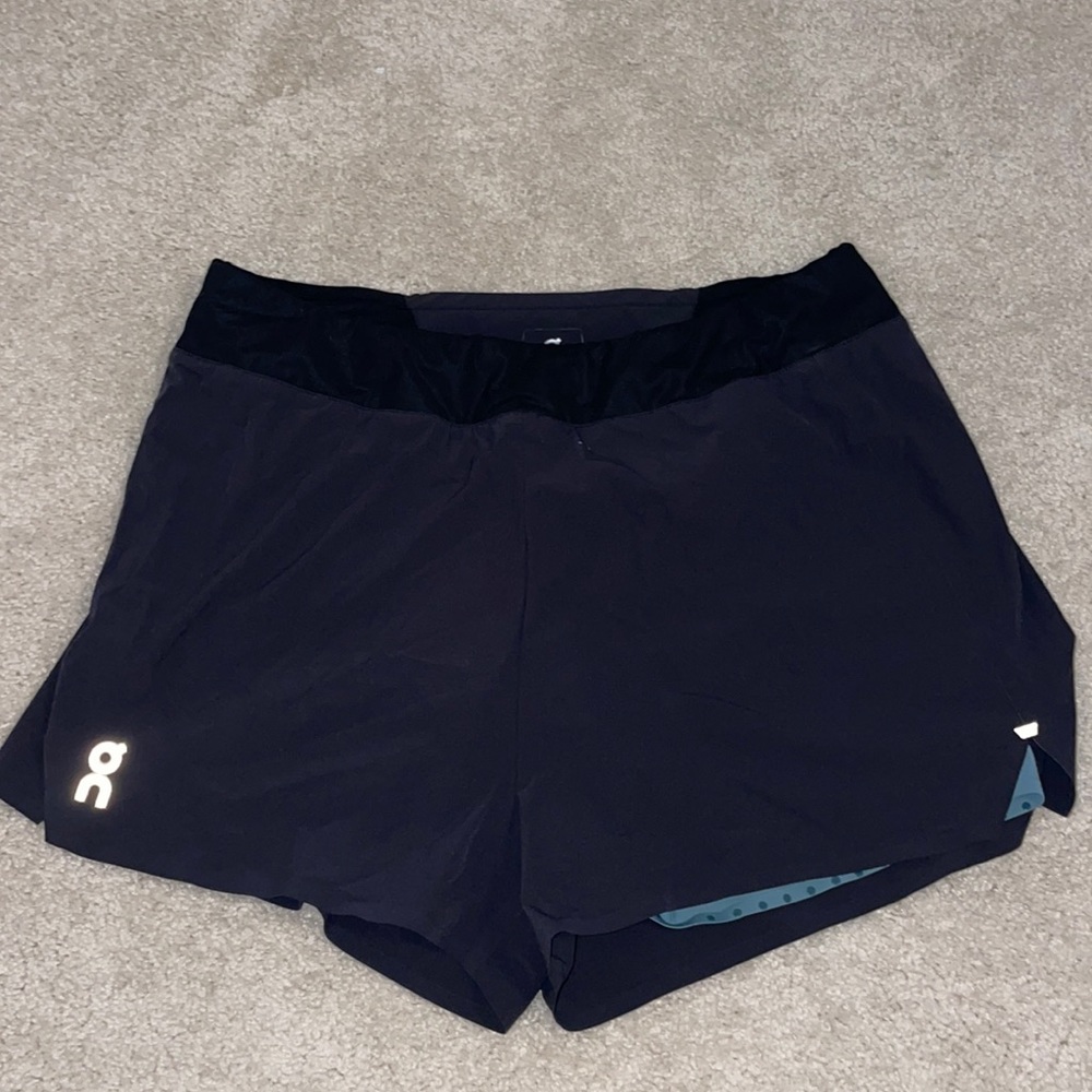 On cloud running shorts